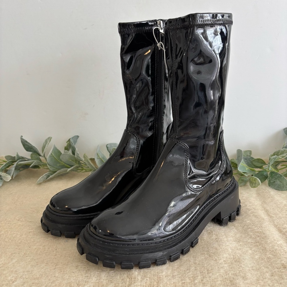 Schutz Kendy Lug sole boots black patent leather women 7.5 Anthropologie